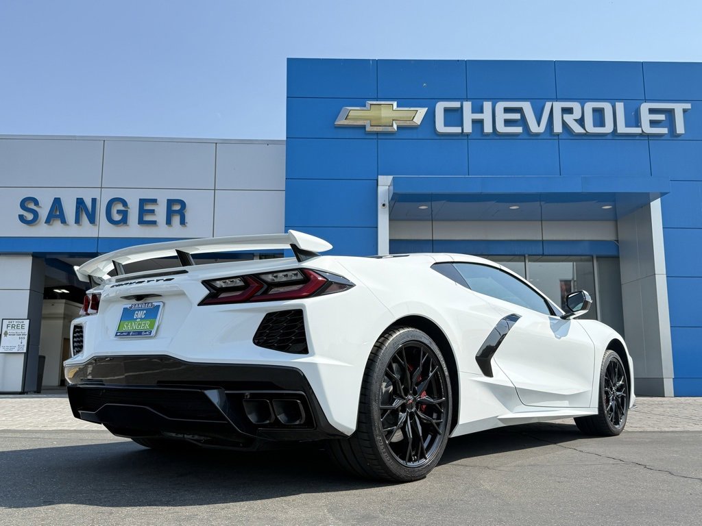 2025 Chevrolet Corvette Stingray 2LT photo 9
