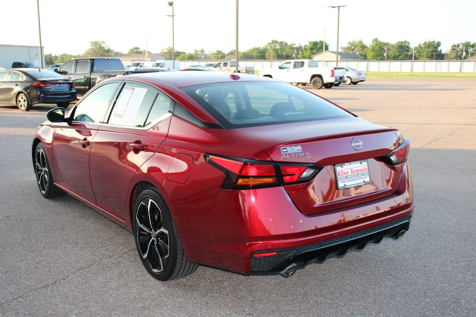 2024 Nissan Altima 2.5 SR photo 7