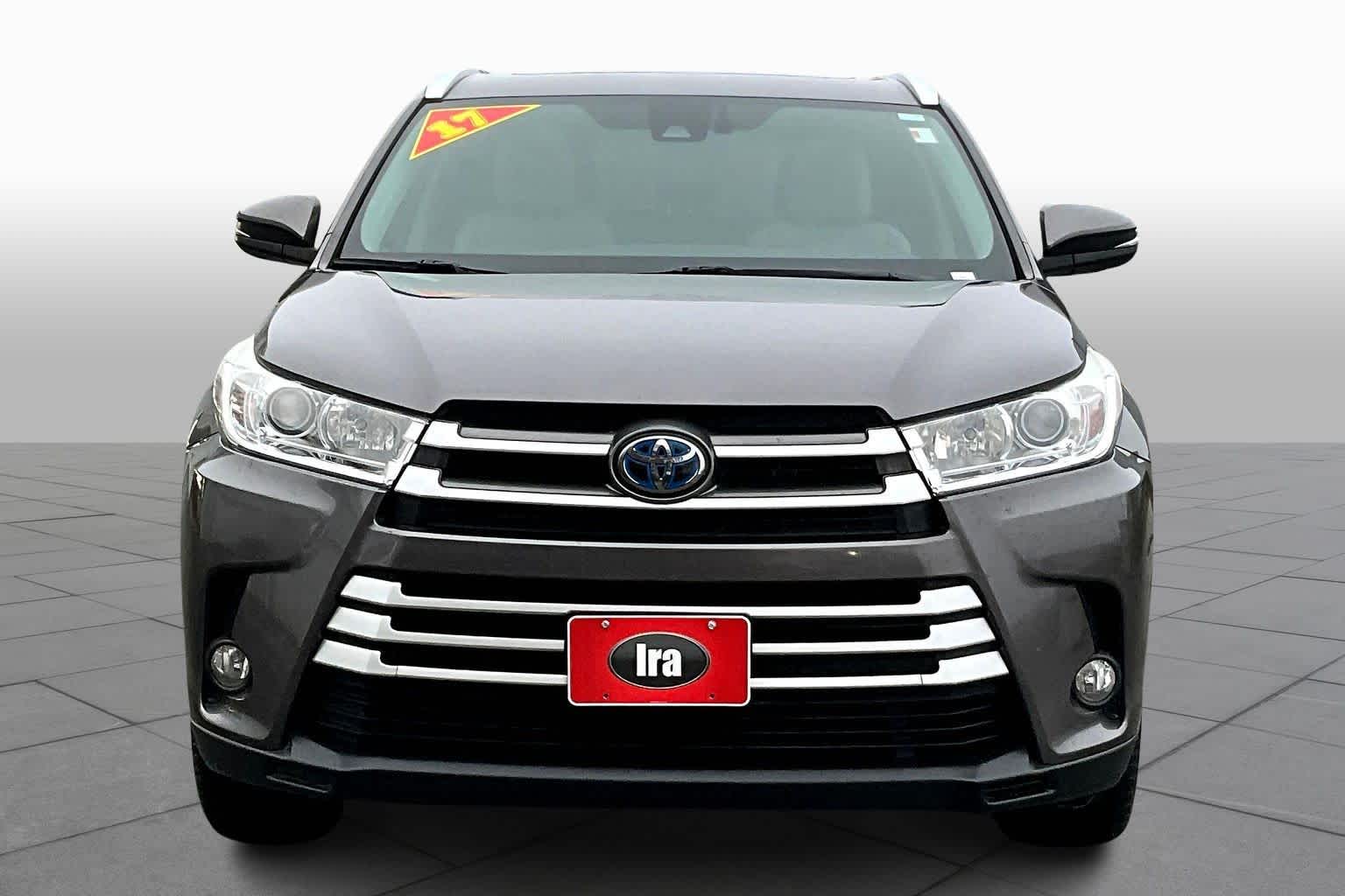 2017 Toyota Highlander Hybrid XLE photo 3