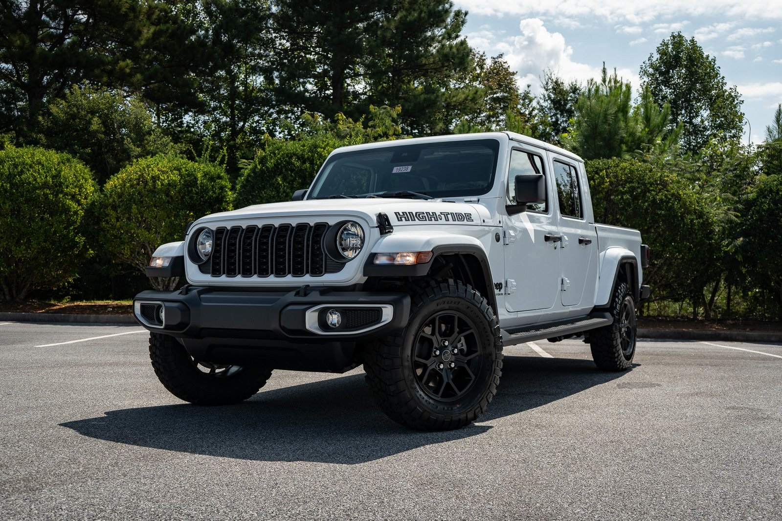 2025 Jeep Gladiator High Tide's photo