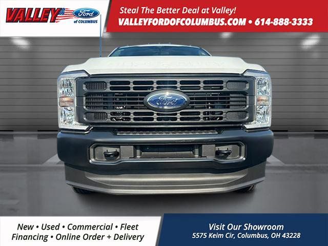 2025 Ford F-250 photo 2