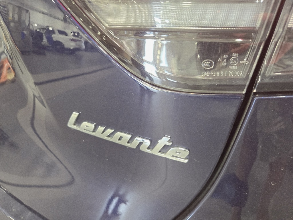 2021 Maserati Levante GranLusso photo 7