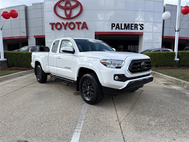 2022 Toyota Tacoma SR5's photo