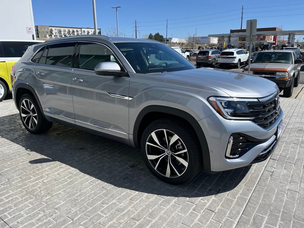 2025 Volkswagen Atlas Cross Sport SEL Premium R-Line photo 28