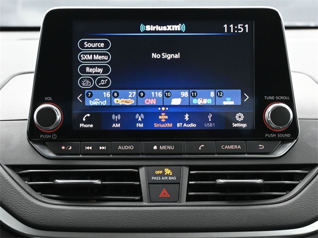2022 Nissan Altima 2.5 SR photo 13