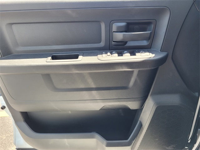 2025 Ram 2500 Tradesman photo 17