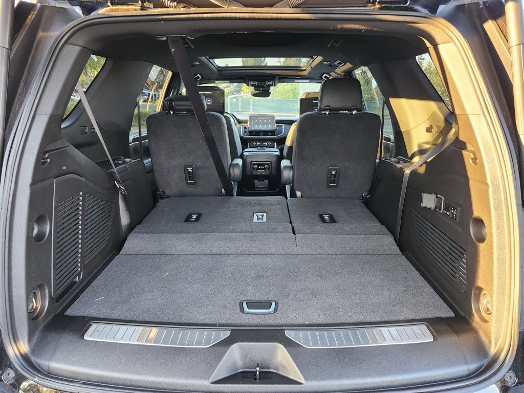 2023 Chevrolet Tahoe High Country photo 24