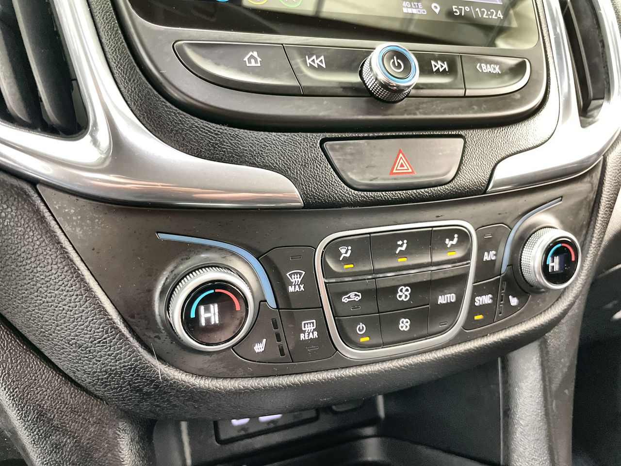 2020 Chevrolet Equinox LT photo 32