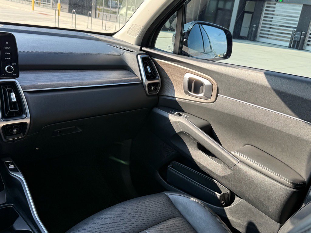 2022 Kia Sorento X-Line S photo 11
