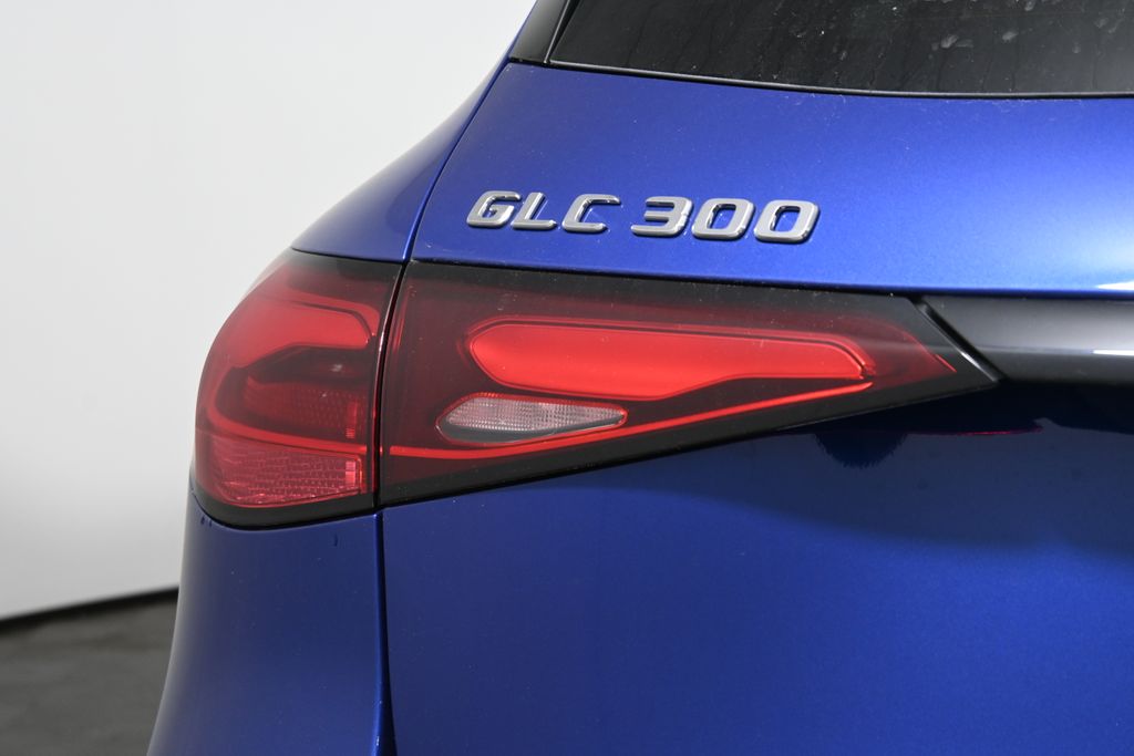 2025 Mercedes Benz GLC 300 4MATIC photo 12