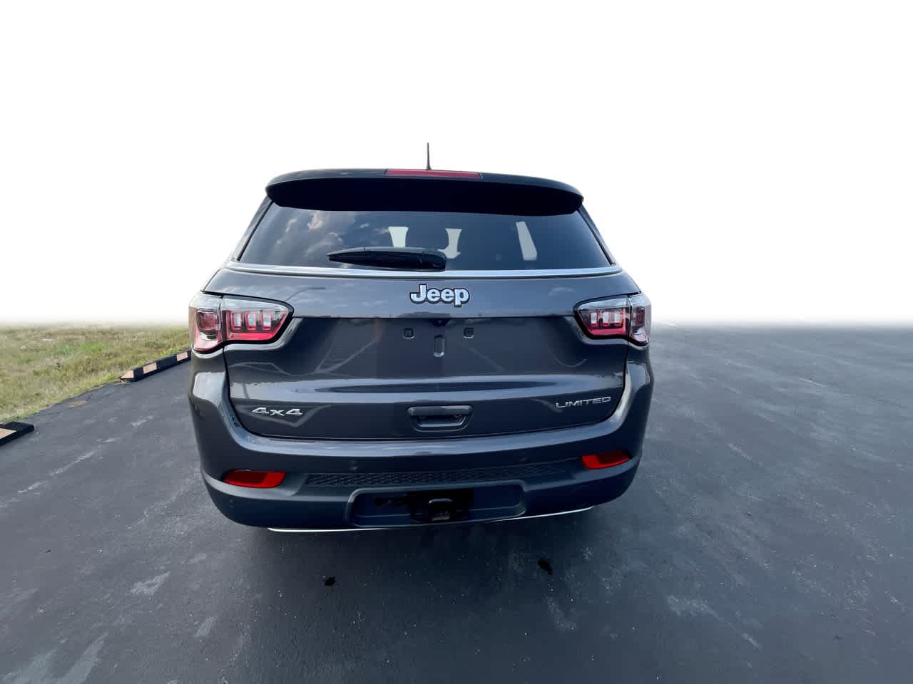 2024 Jeep Compass Limited photo 3
