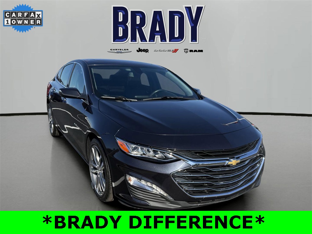 2022 Chevrolet Malibu Premier's photo