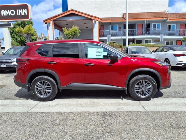 2026 Nissan Rogue S photo 2
