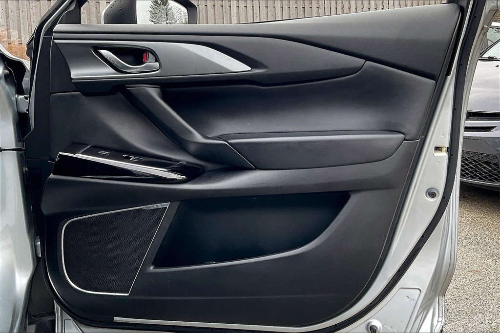 2022 Mazda CX-9 Touring photo 24