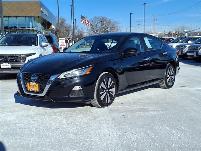 2022 Nissan Altima SV's photo