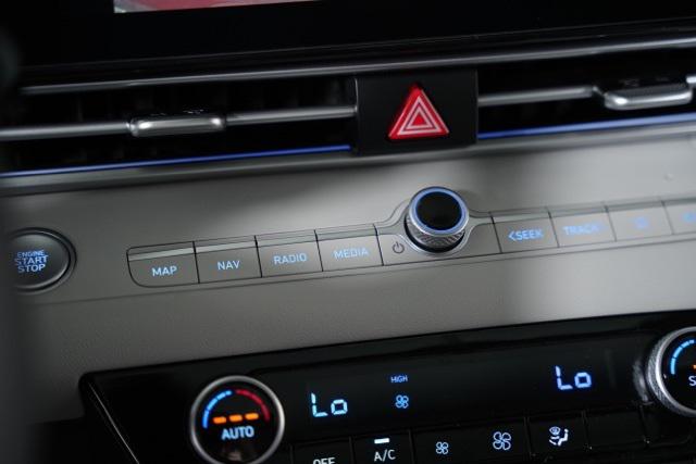 2025 Hyundai Elantra Hybrid Limited photo 11