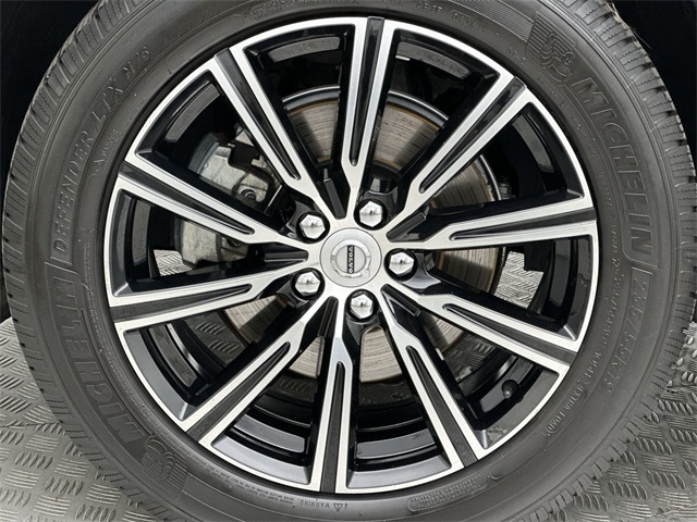 2018 Volvo XC60 T5 Inscription photo 2