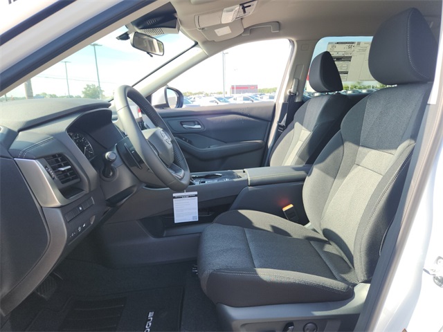 2026 Nissan Rogue SV photo 5