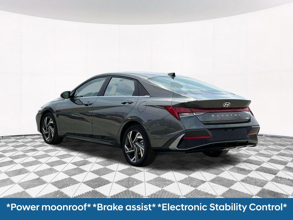 2025 Hyundai Elantra Hybrid Limited photo 4