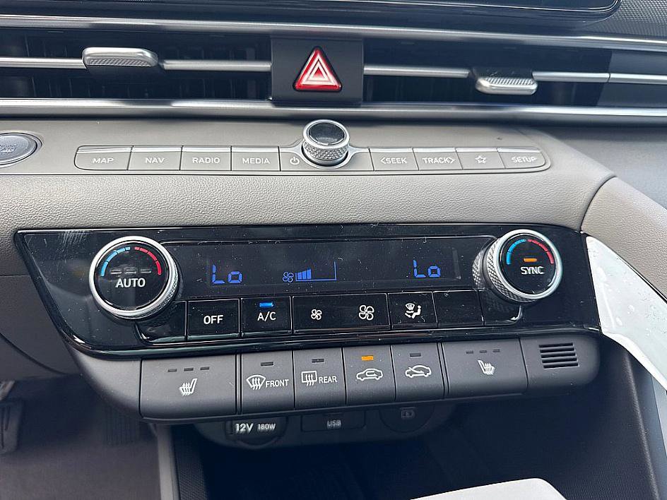 2025 Hyundai Elantra SEL Convenience photo 9