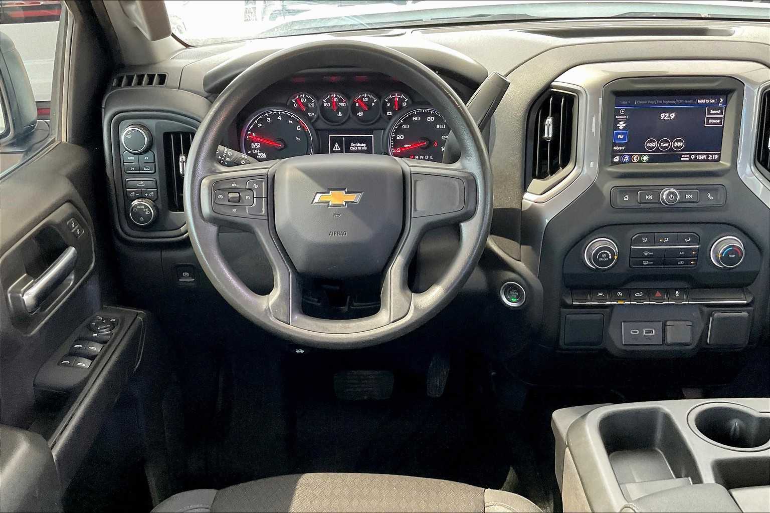 2024 Chevrolet Silverado 1500 Custom photo 5