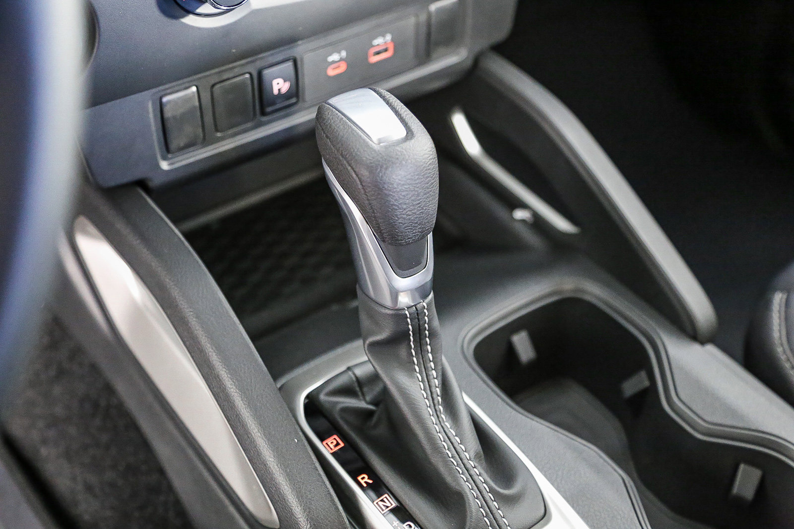 2025 Nissan Frontier Crew Cab SV photo 19