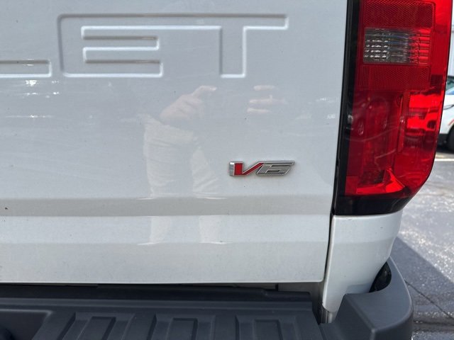 2021 Chevrolet Colorado LT photo 10