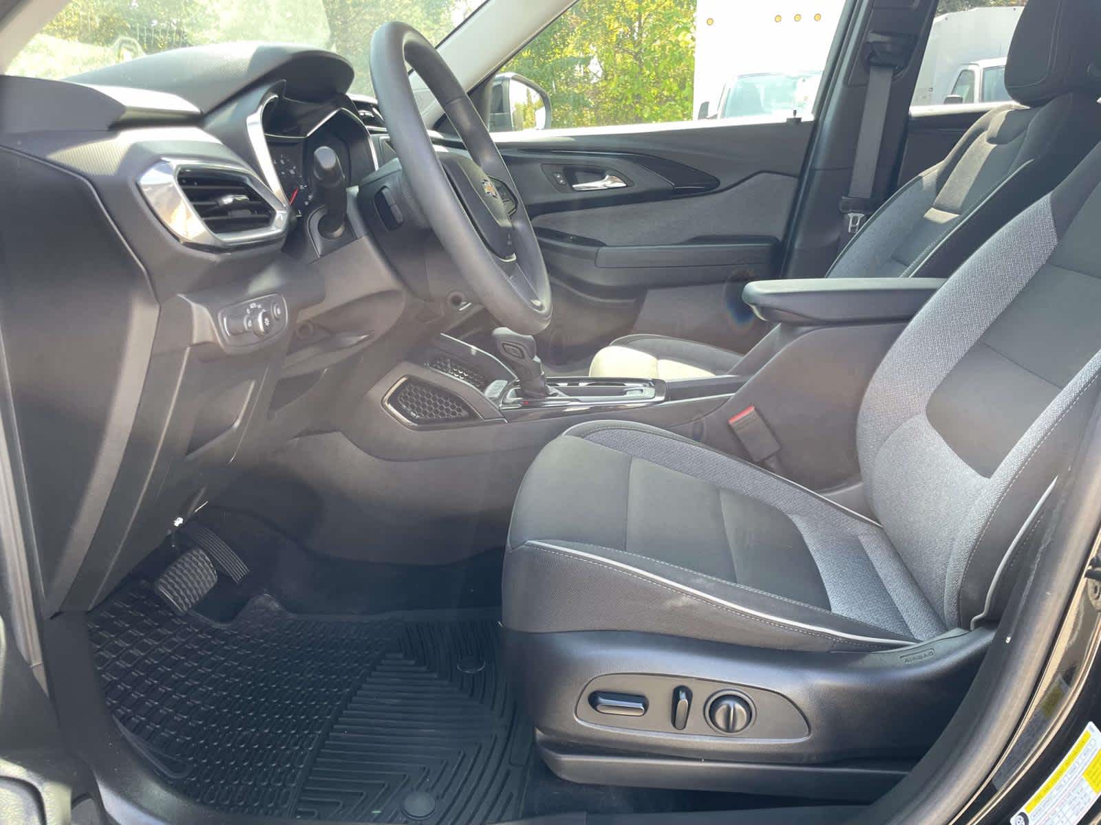 2022 Chevrolet Trailblazer LT photo 11