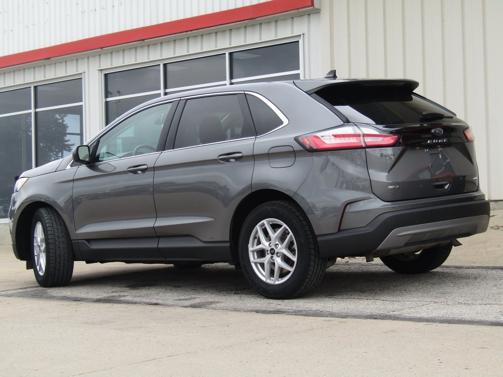2024 Ford Edge SEL photo 5