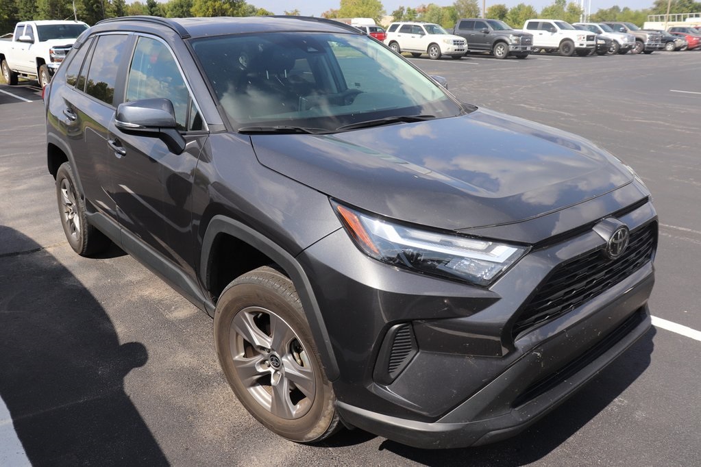 2024 Toyota RAV4 XLE photo 8