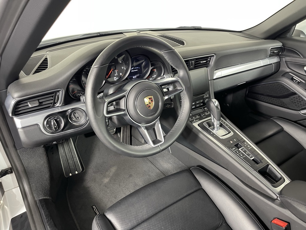 2017 Porsche 911 Cabriolet photo 4