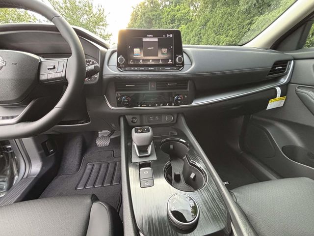 2026 Nissan Rogue SV photo 12