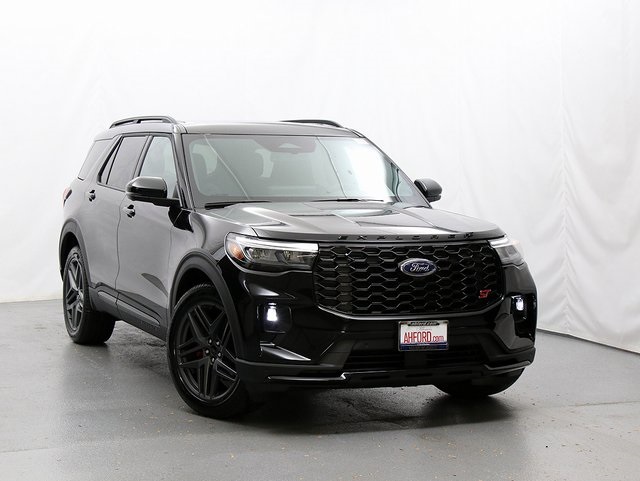 2026 Ford Explorer ST's photo