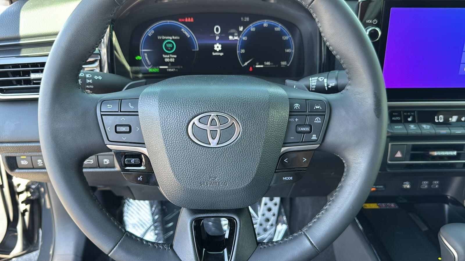 2025 Toyota Camry XSE photo 15