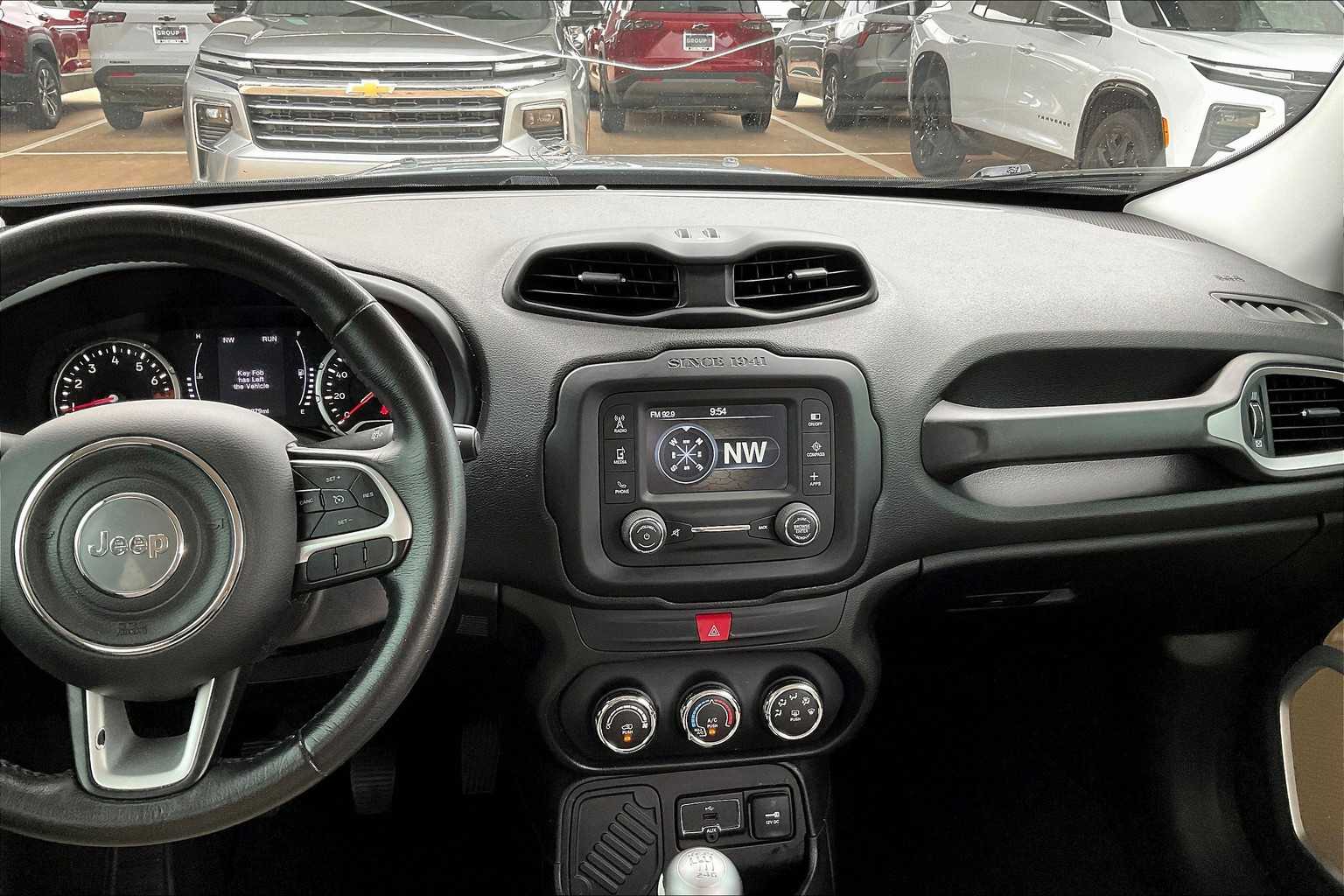 2017 Jeep Renegade Latitude North Edition photo 6