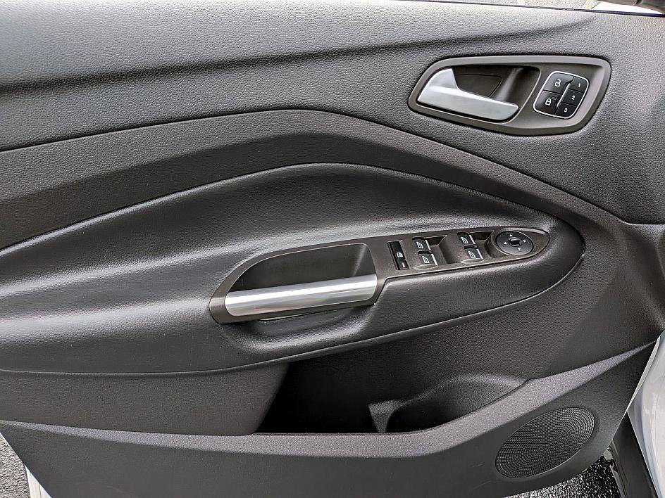 2019 Ford Escape Titanium photo 11