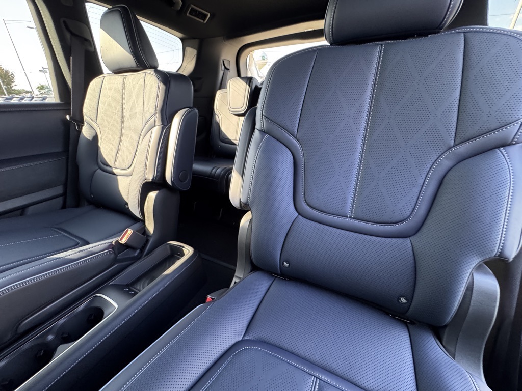 2026 Infiniti QX80 Sensory photo 19