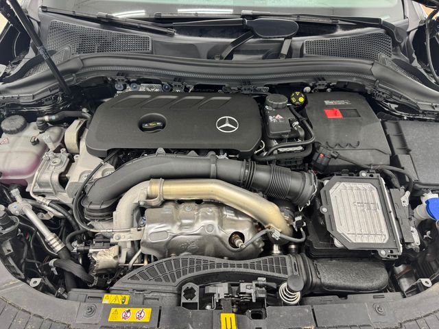 2025 Mercedes Benz GLA 250 photo 13
