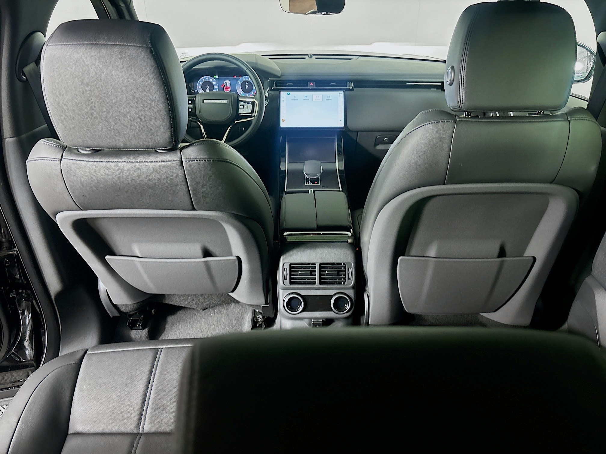 2026 Land Rover Range Rover Velar SE photo 22