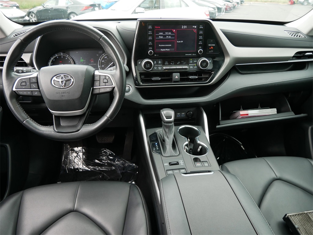 2022 Toyota Highlander XLE photo 10
