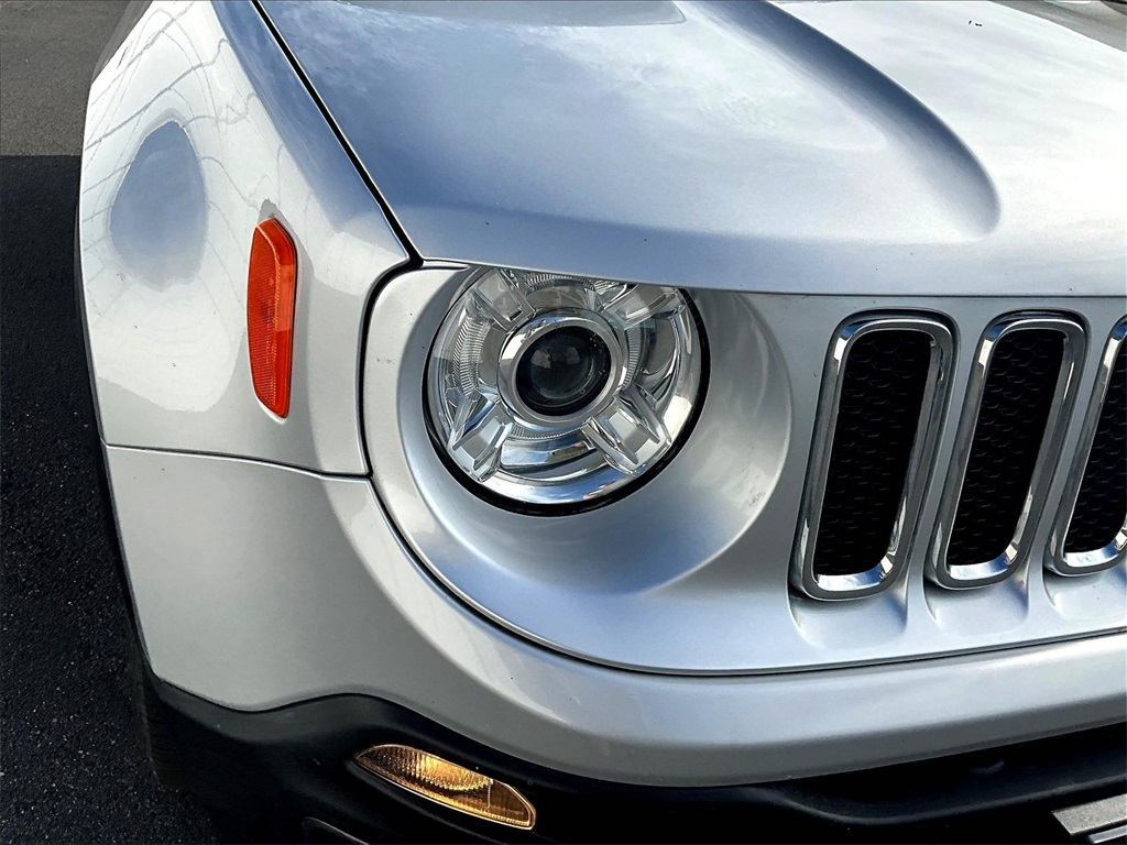 2017 Jeep Renegade Limited photo 29