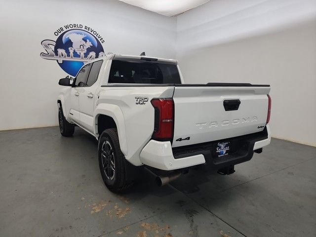 2024 Toyota Tacoma 4x4 Double Cab photo 2
