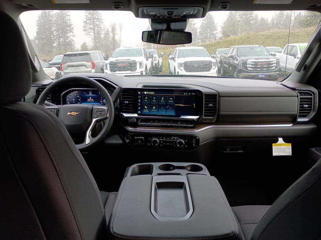2025 Chevrolet Silverado 1500 LT photo 18