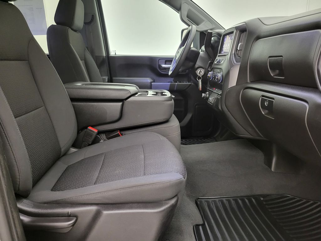 2022 Chevrolet Silverado 2500HD Custom photo 28