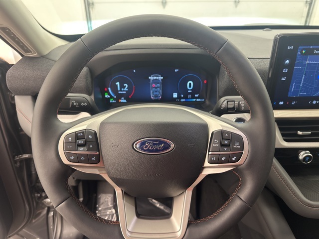 2025 Ford Explorer photo 11