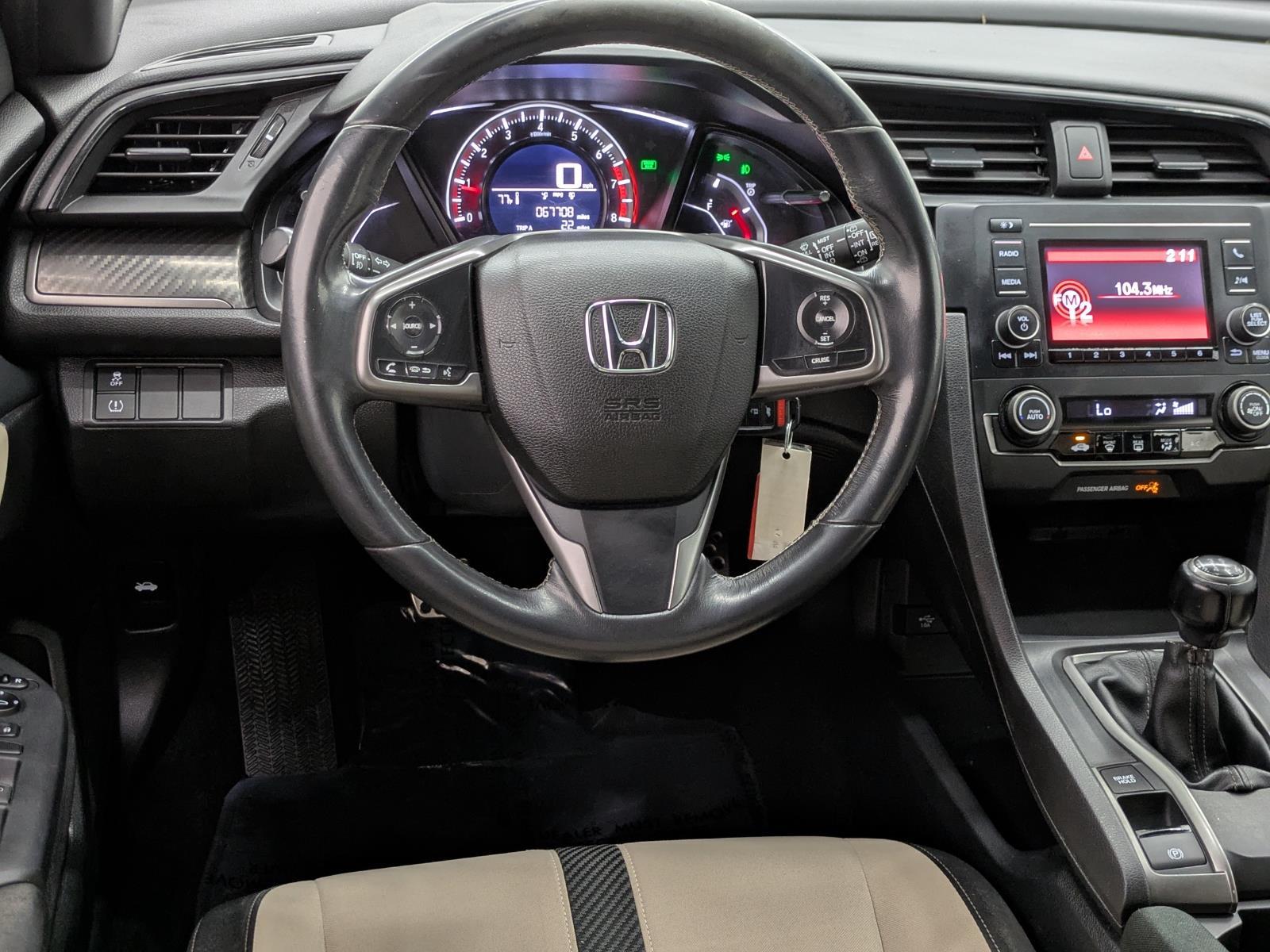 2018 Honda Civic Hatchback Sport photo 3