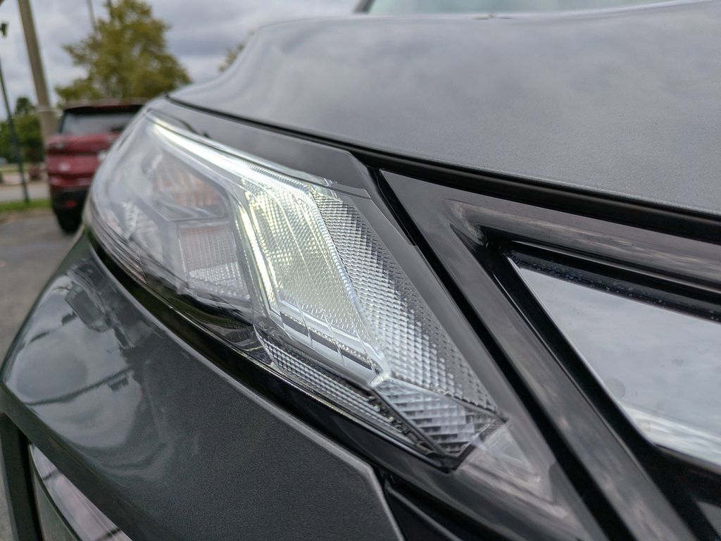 2026 Nissan Rogue SV photo 9