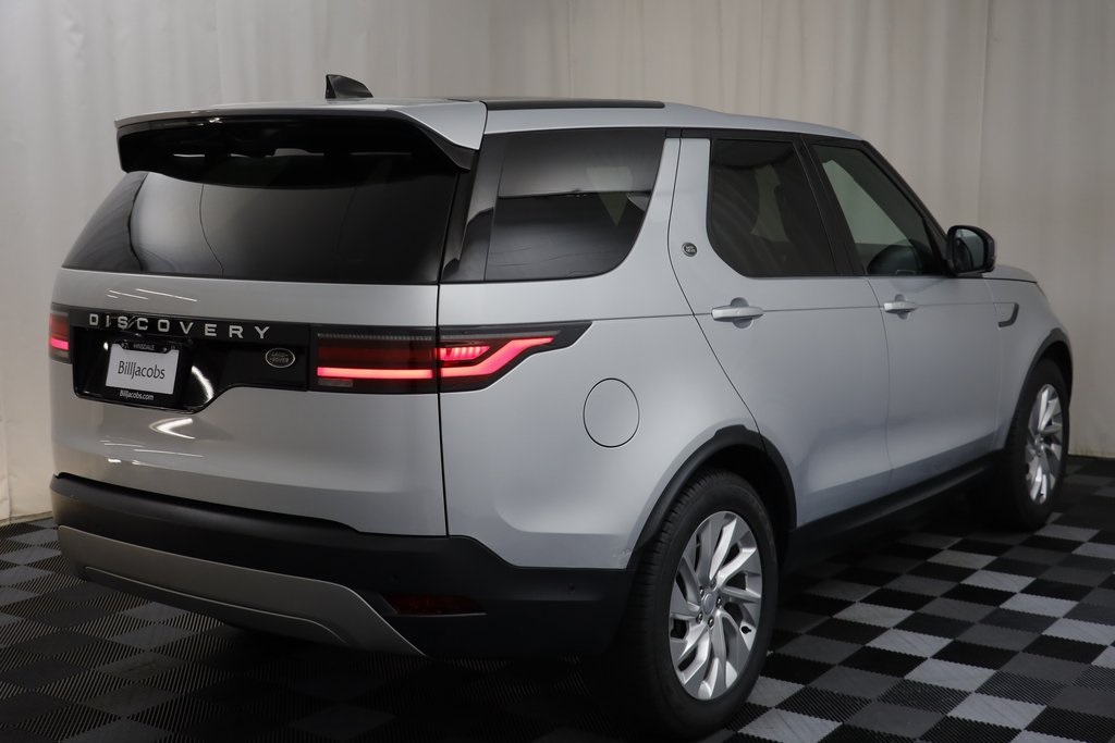 2022 Land Rover Discovery S photo 17