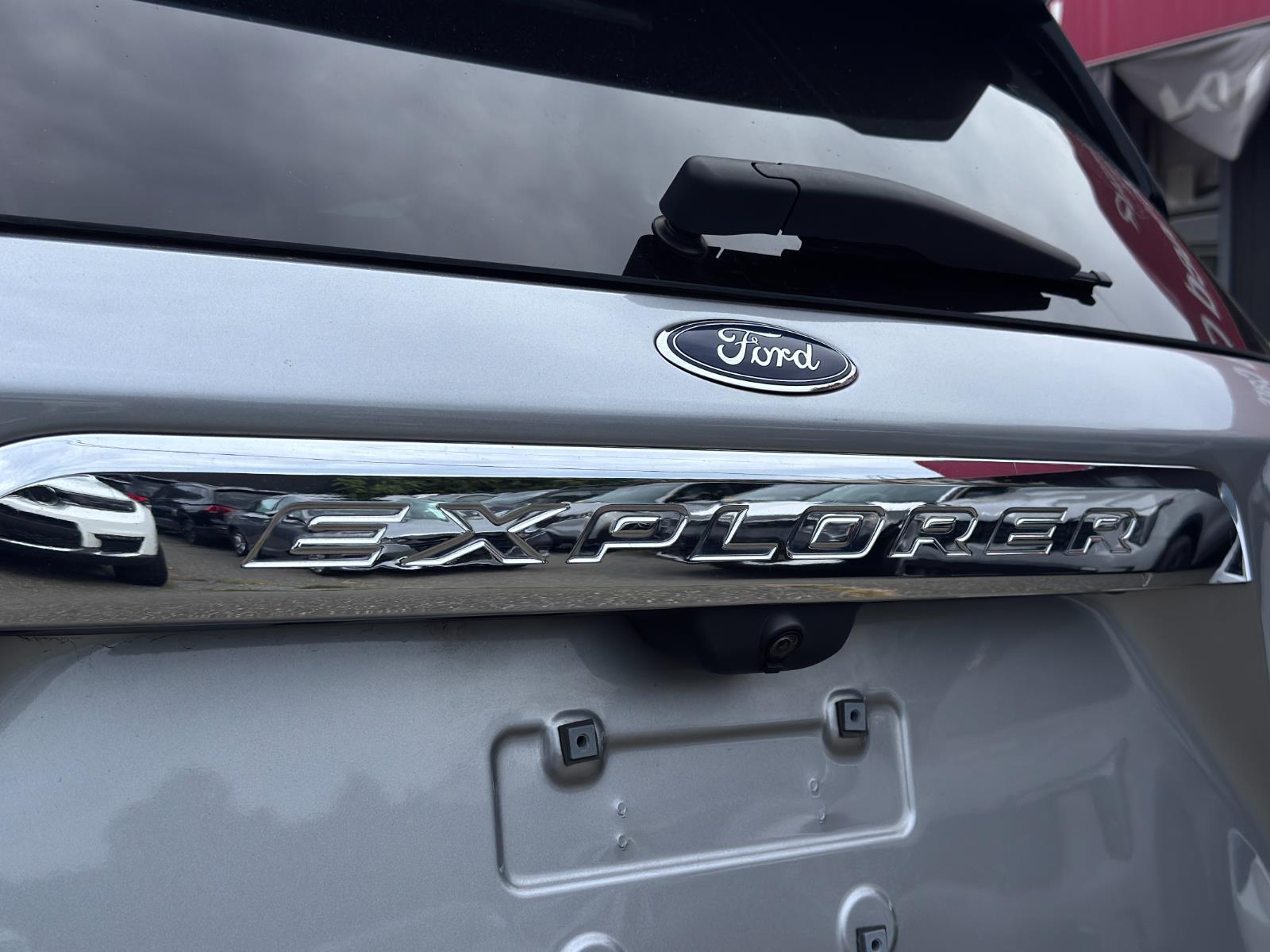 2022 Ford Explorer XLT photo 7