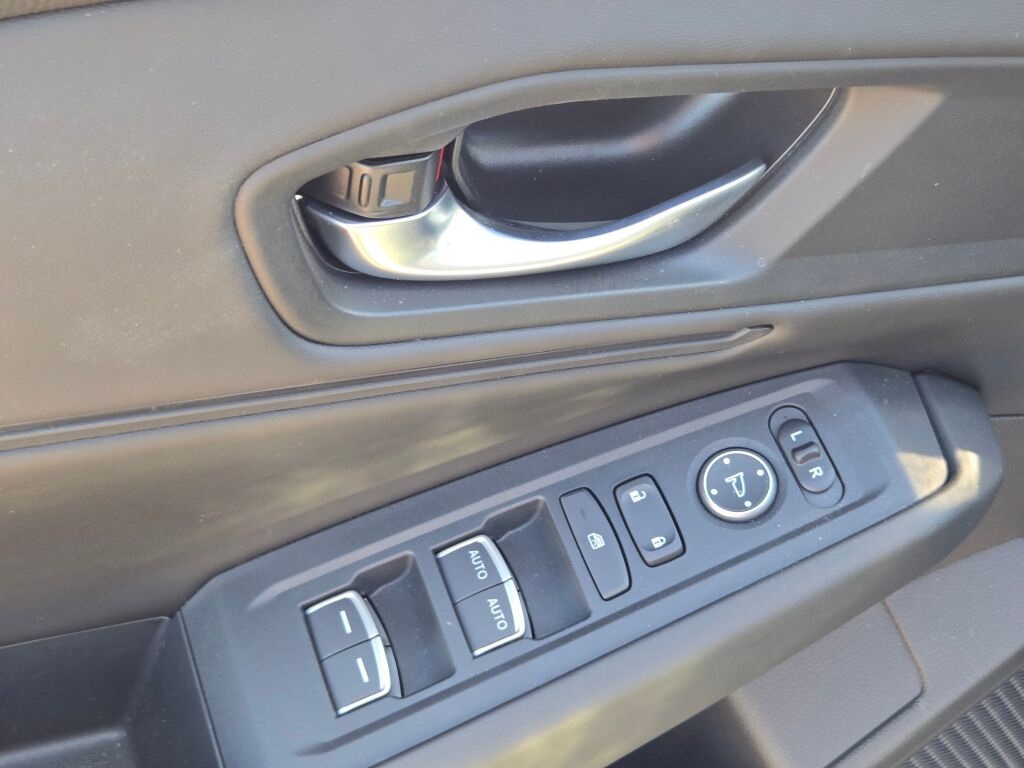2025 Honda Accord SE photo 15